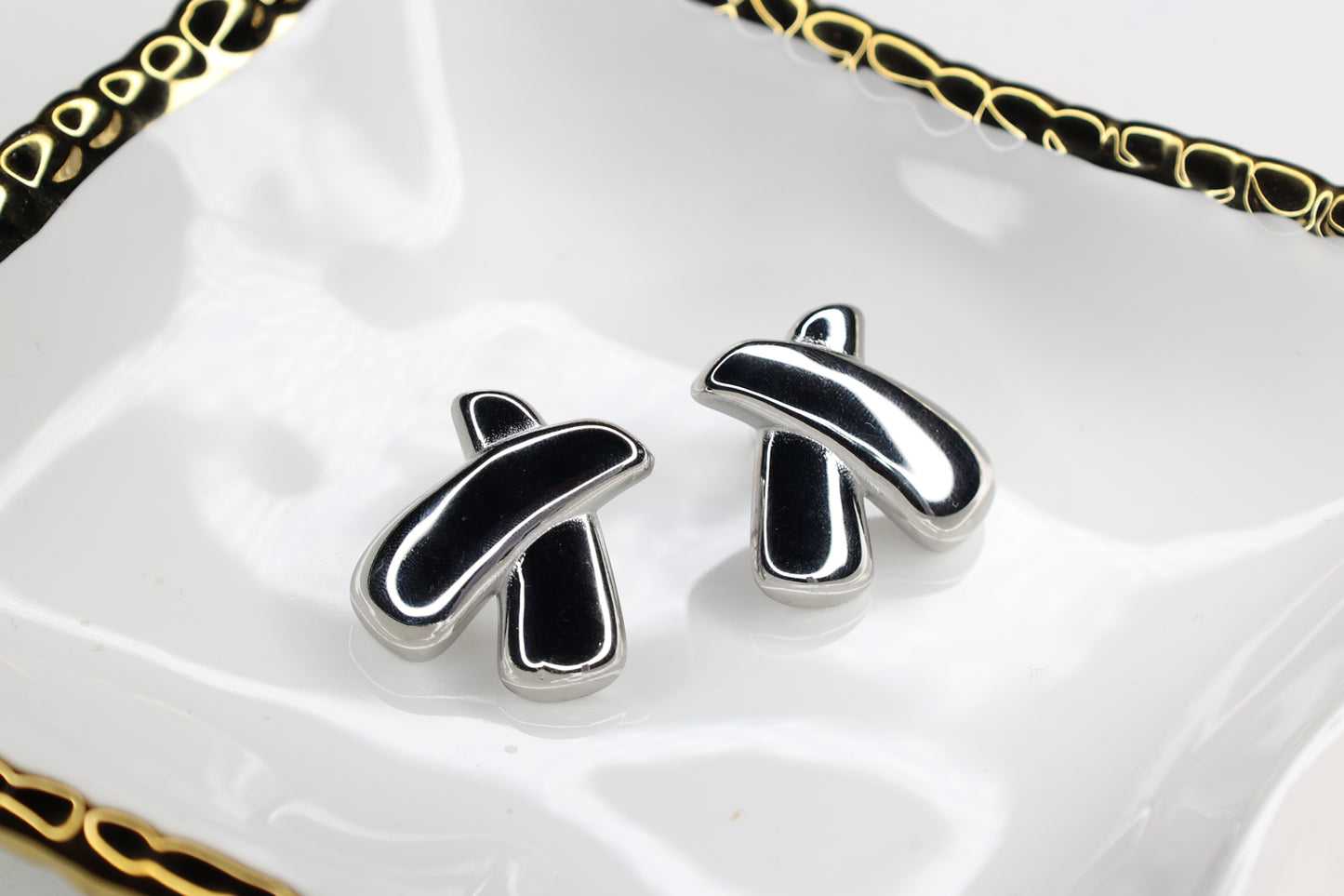 XOXO Earrings