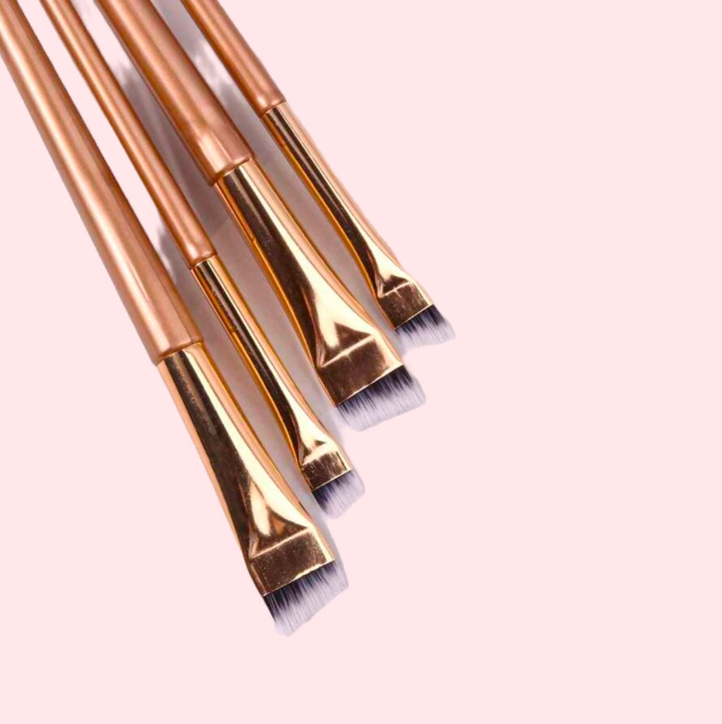 Brocha angular para cejas