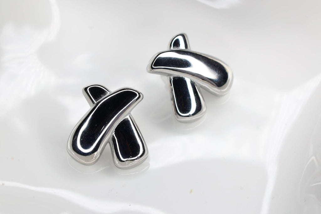 XOXO Earrings