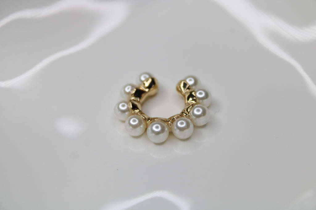 Pearly Ear cuff
