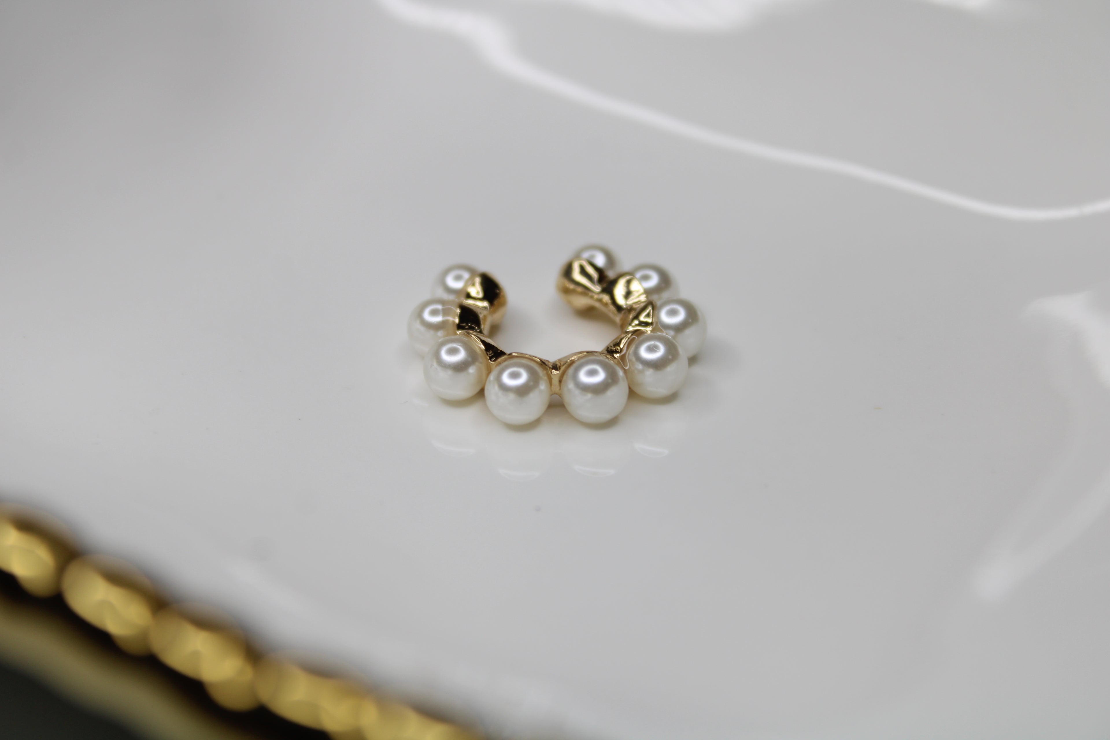 Pearly Ear cuff