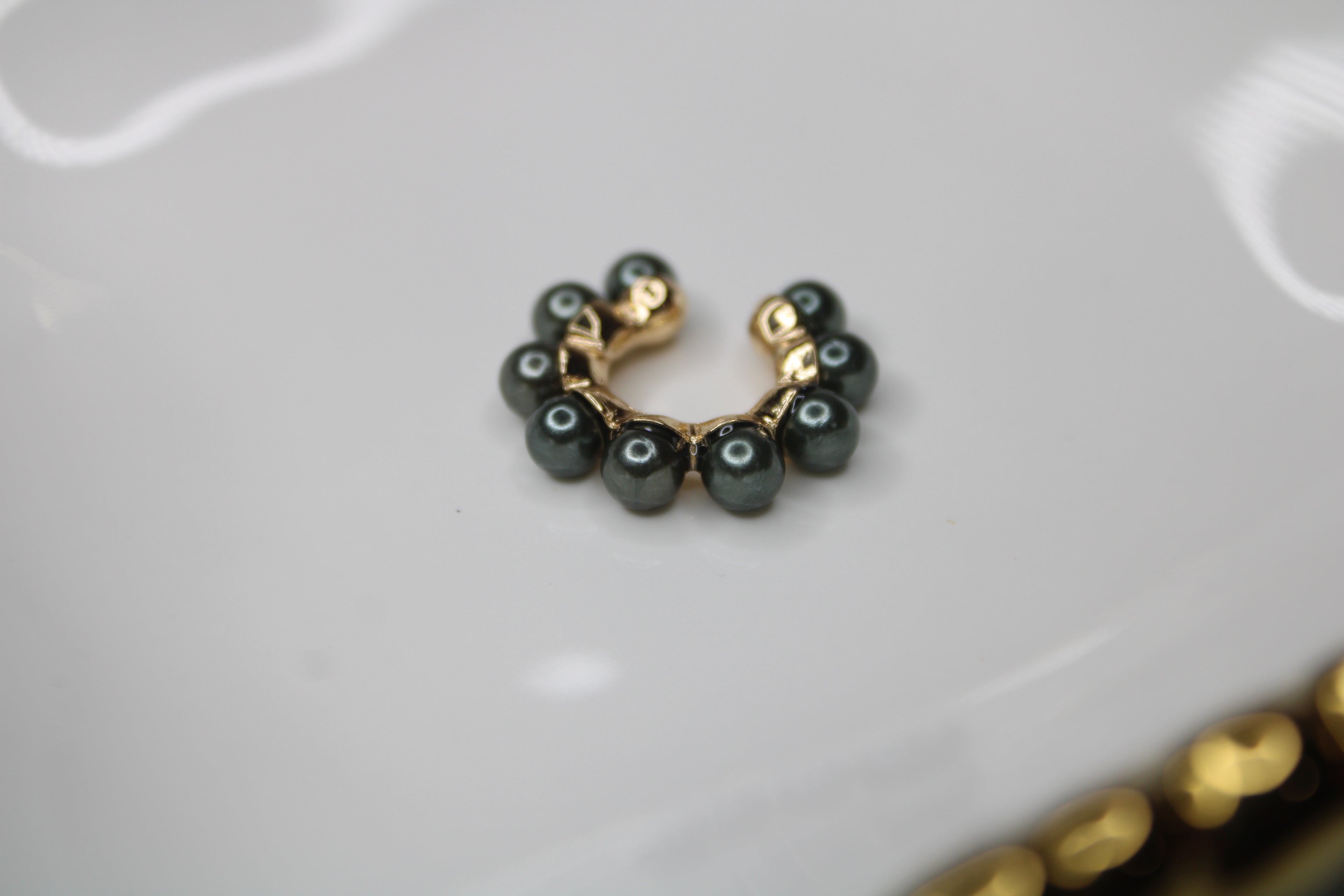 Pearly Ear cuff
