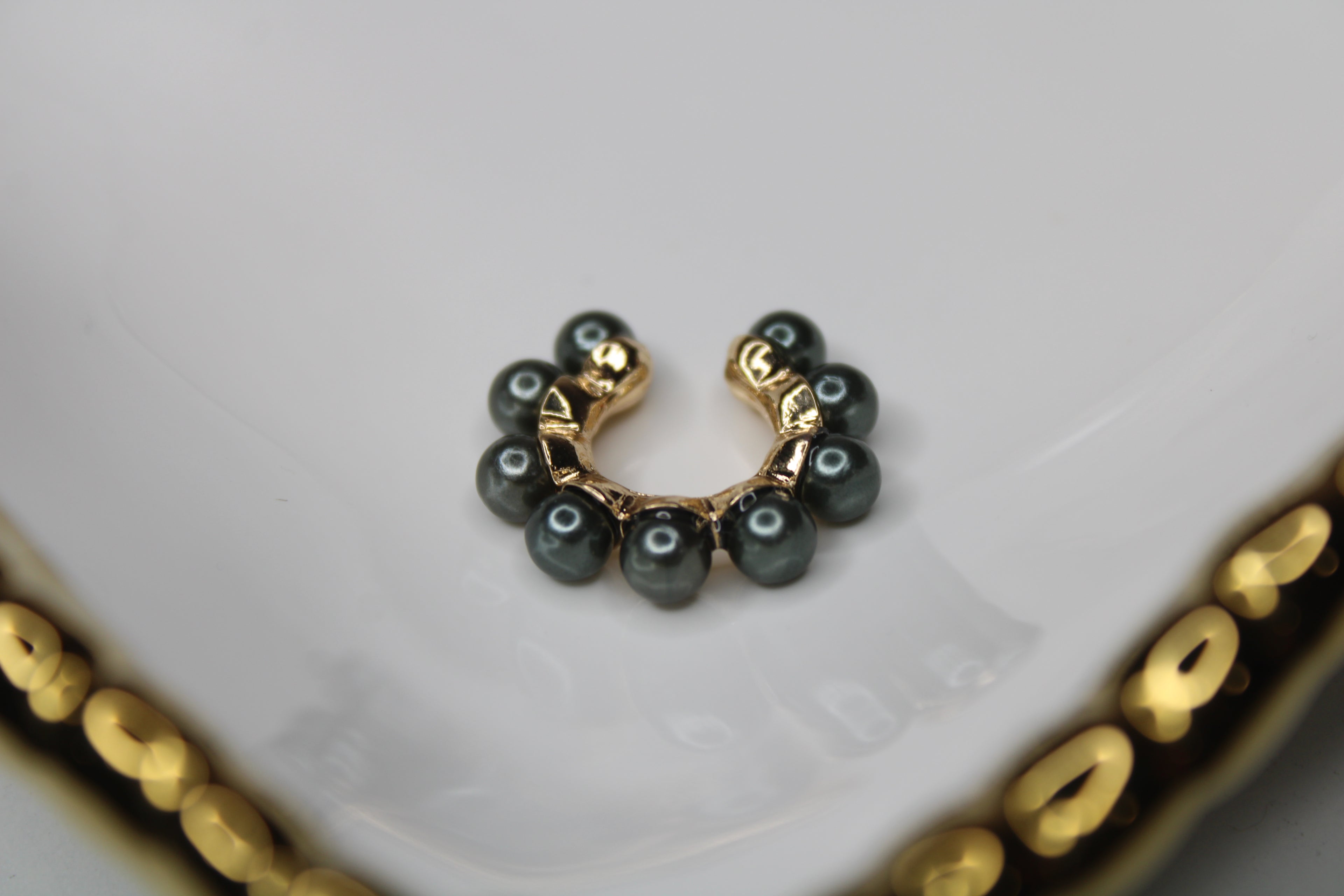Pearly Ear cuff