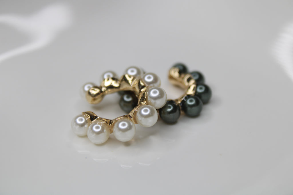 Pearly Ear cuff
