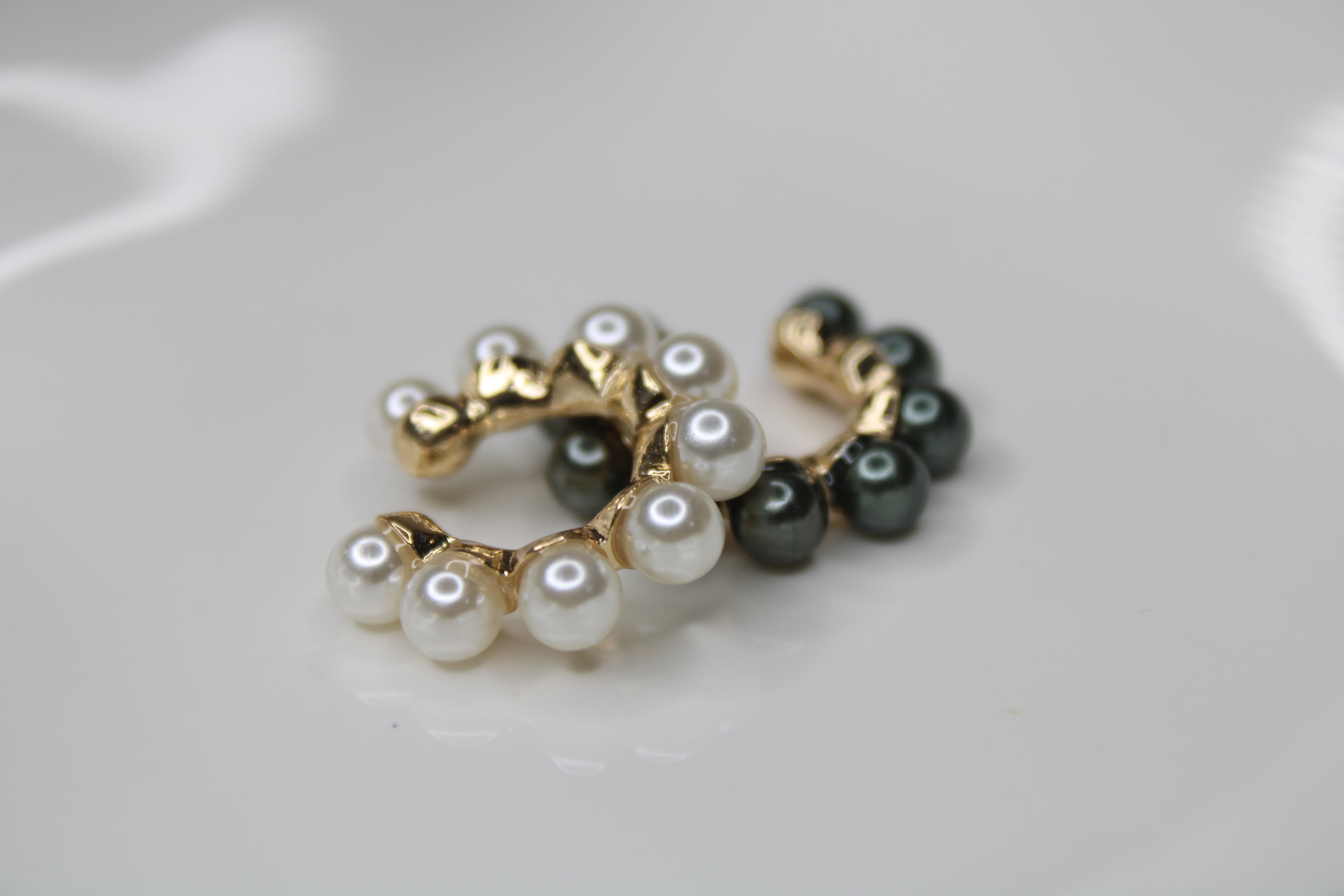 Pearly Ear cuff